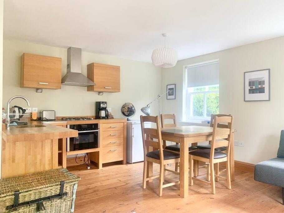 Delightful Ely House Bright And Warm With Cathedral View Apartment Luaran gambar