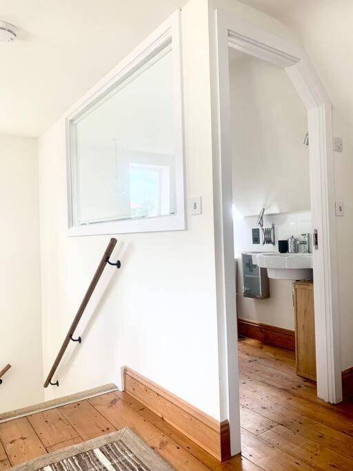 Delightful Ely House Bright And Warm With Cathedral View Apartment Luaran gambar